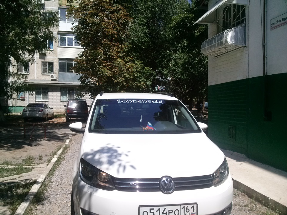 Наклейки — Volkswagen Touran (1G), 1,2 л, 2013 года | просто так | DRIVE2