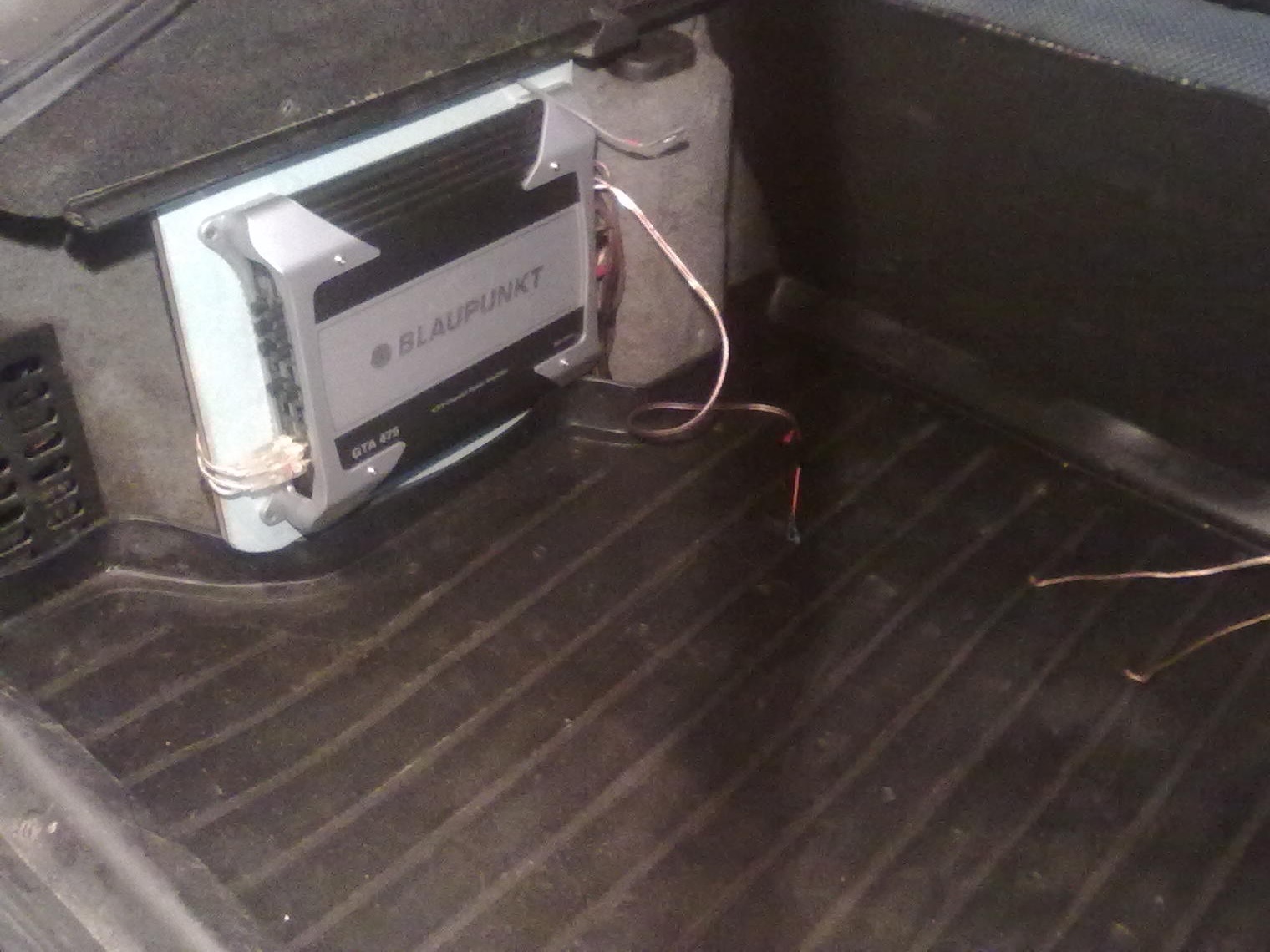 Акустика в багажнике — Москвич 2141, 2 л, 1995 года | аксессуары | DRIVE2