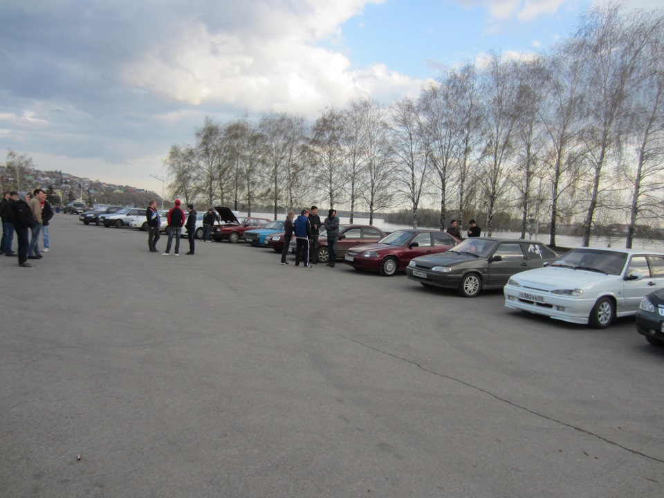 Встреча 1.05.2013 Уфа Монумент часть 1 — Lada Приора хэтчбек, 1,6 л ...