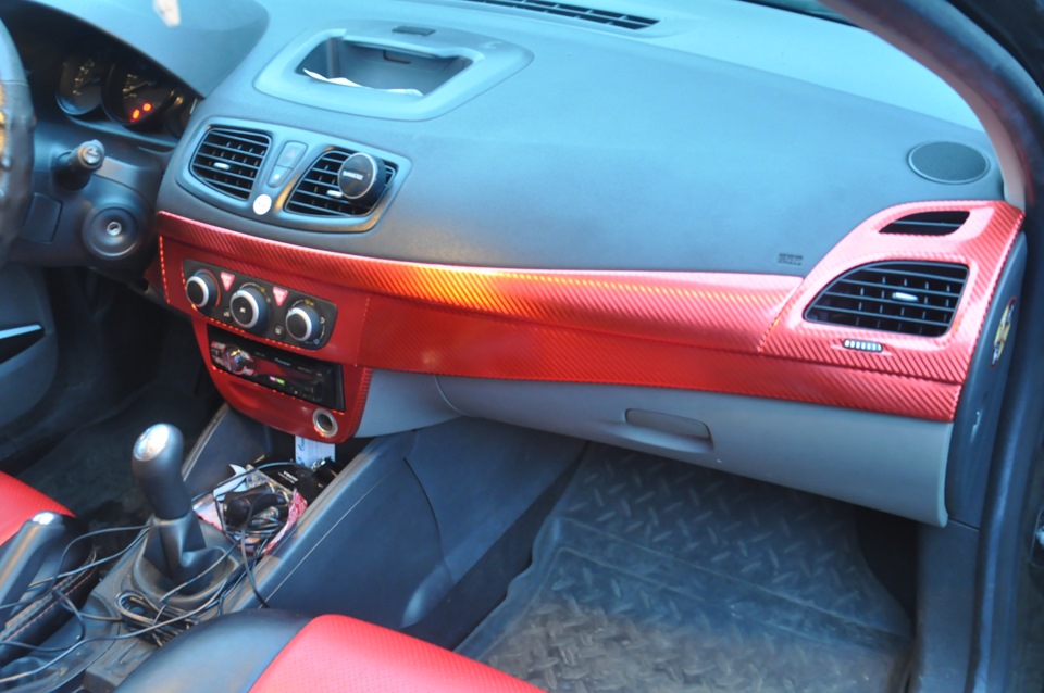 Оклейка карбоном передней панели! — Renault Fluence, 1,6 л, 2012 года ...