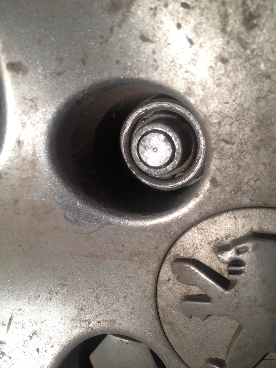 Беда, сломалась секретка! — Peugeot 308 (1G), 2008 года | колёсные ...