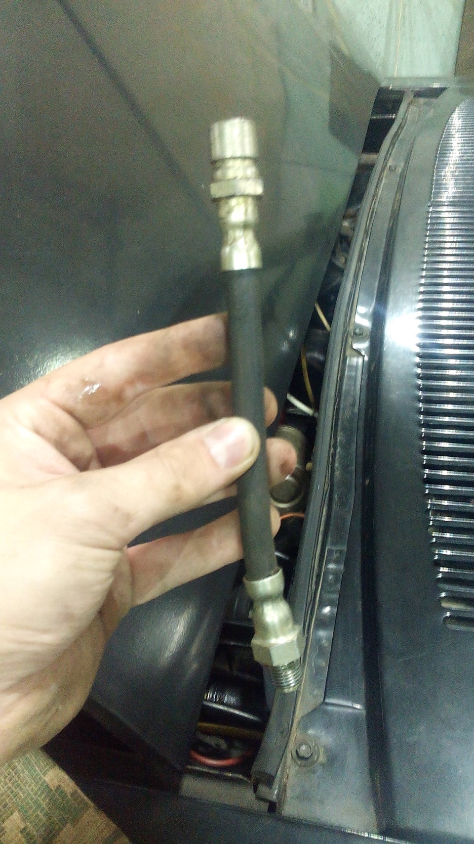 Замена обоих цилиндров сцепления … Смазка задних осей … Крепление банки ...