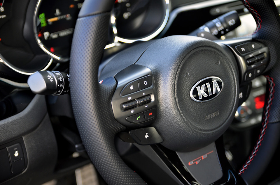 Закусывает руль kia ceed