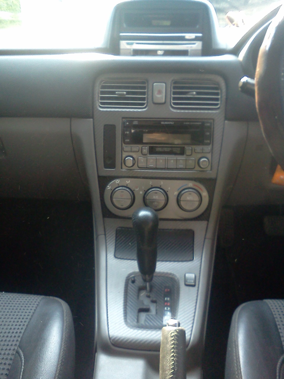 Pioneer AVH1400DVD — Subaru Forester (SG), 2 л., 2003 года автозвук