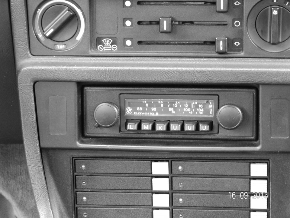 Фото в бортжурнале BMW 5 series (E28). Запчасти на фото: 1609201