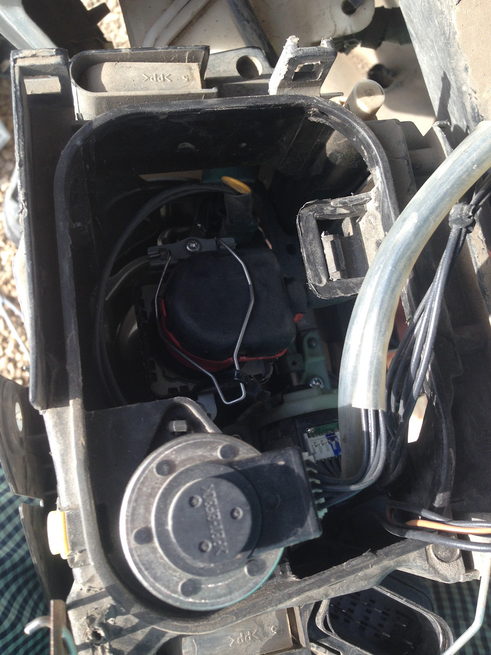 лампы ксенона D1S — Volkswagen Passat B6, 2 л, 2007 года | аксессуары ...