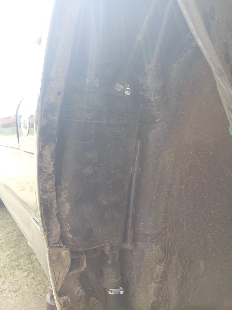 Чистка абсорбера, так как надоело открывать крышку бака и чувствовать ...