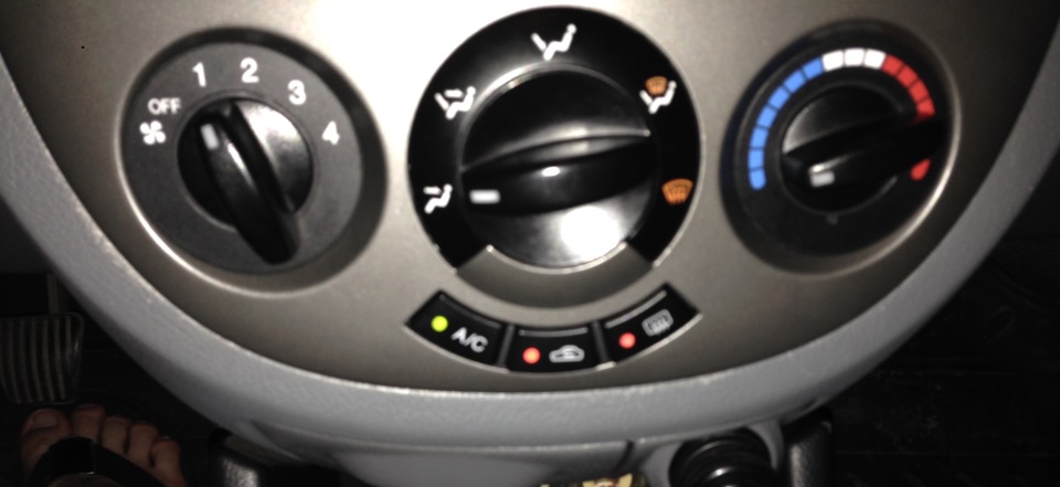 Воздухозаборник шевроле лачетти. Кнопка кондиционера лачетти. Кнопка на включение кондиционера в шевроле лачетти хэтчбек. Кнопка кондиционера лачетти. Лачетти кнопка 96413310.