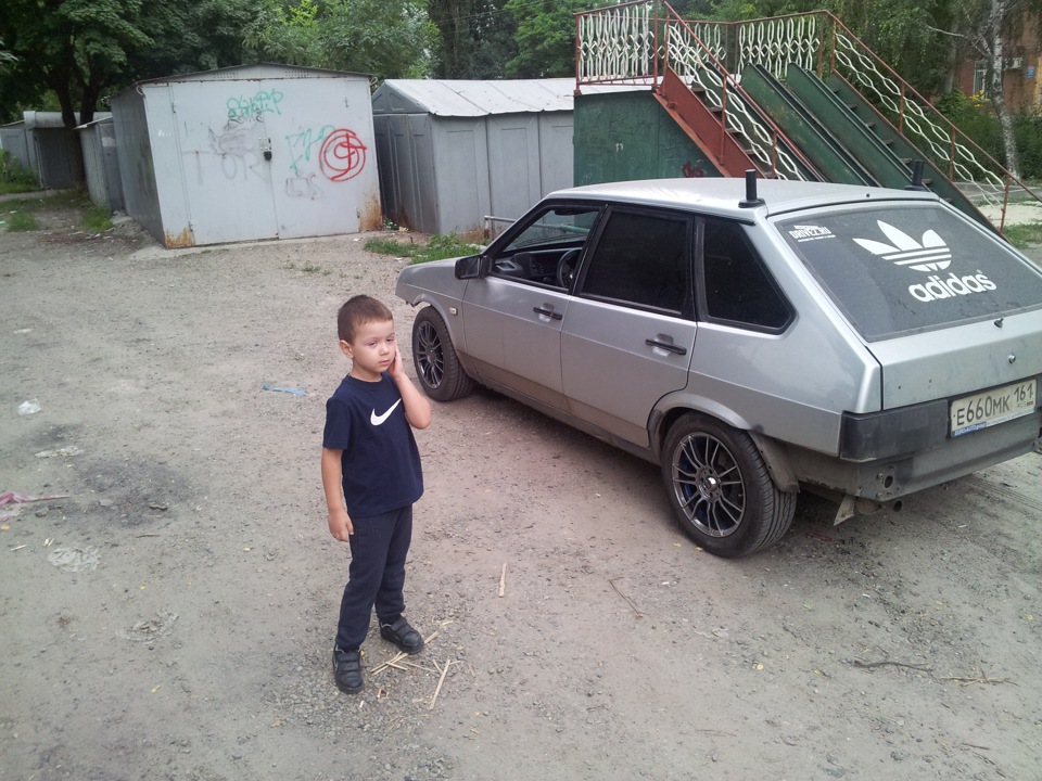 2109 Адидас