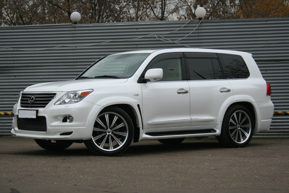 Fplus r570e. Lexus 570 White. Лексус 570 белый. Lexus LX 570 без рейлингов. Lexus LX 570 uz.