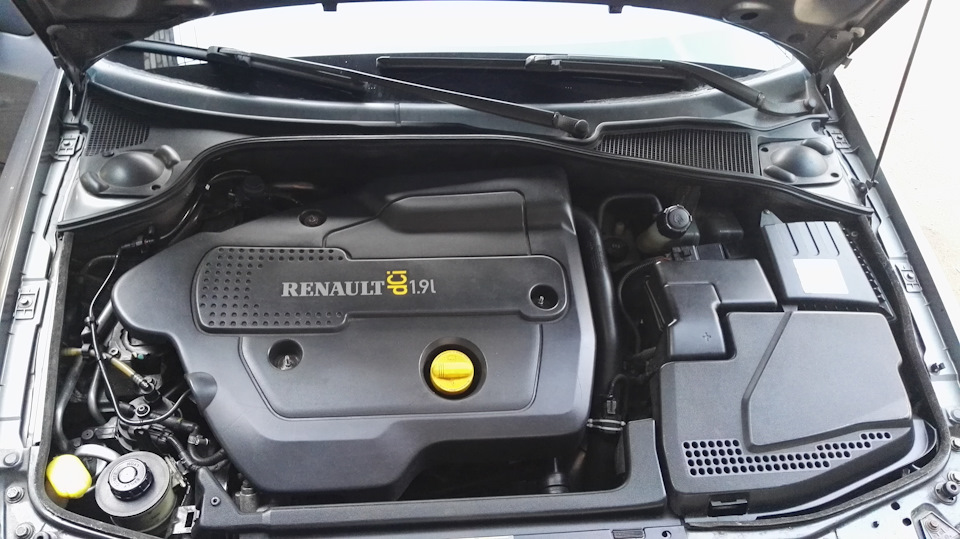 ребятки беда потекла рейка😐 — Renault Laguna II, 1,9 л, 2001 года ...