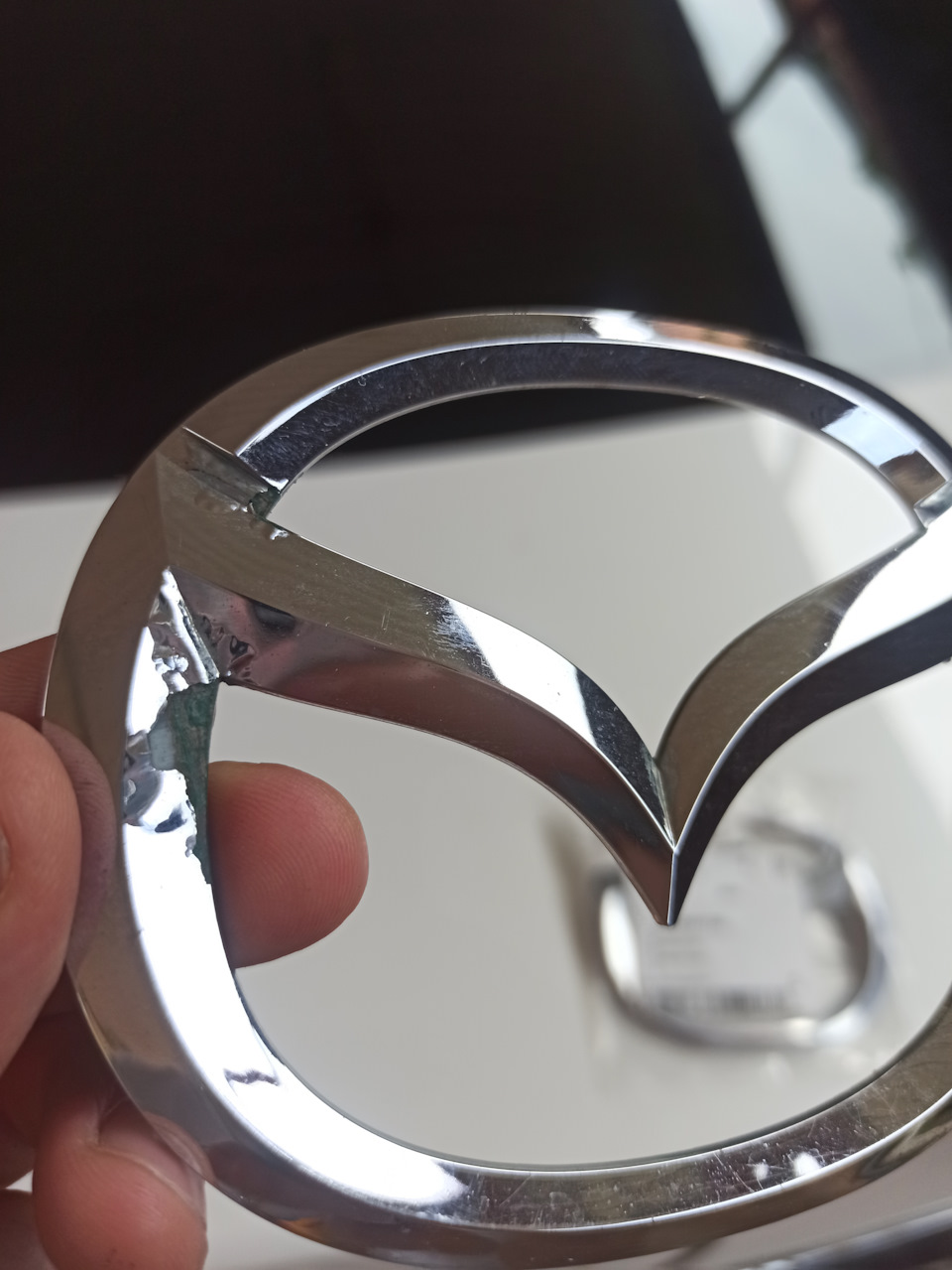 Замена знака мазда на багажнике — Mazda 6 (3G) GJ, 2 л, 2013 года ...