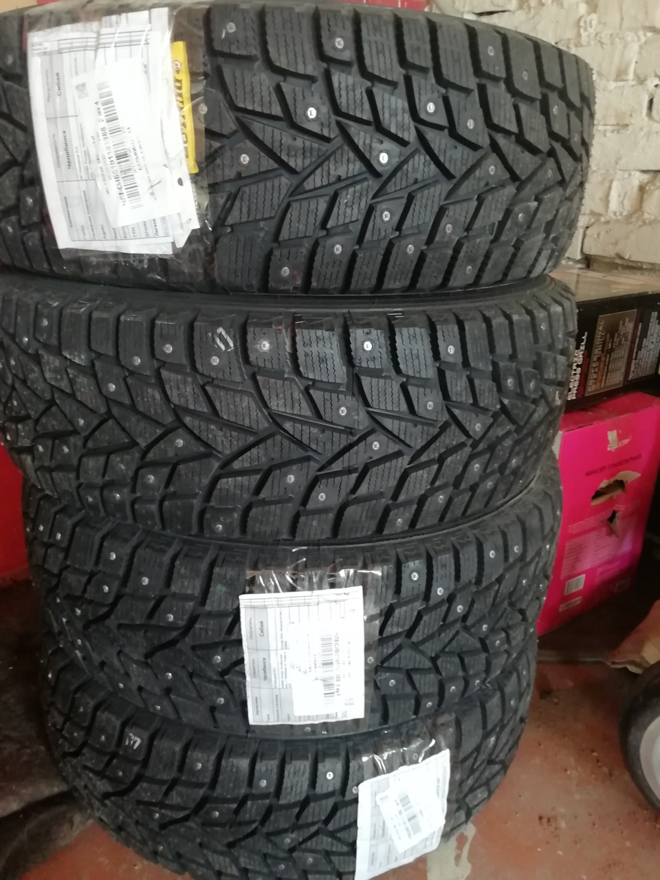 Шины dunlop grandtrek ice 02. Dunlop Grandtrek Ice 02.