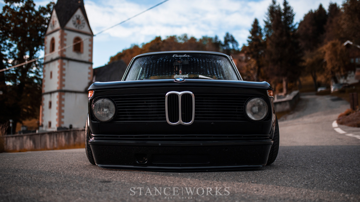 BMW 2002 stance