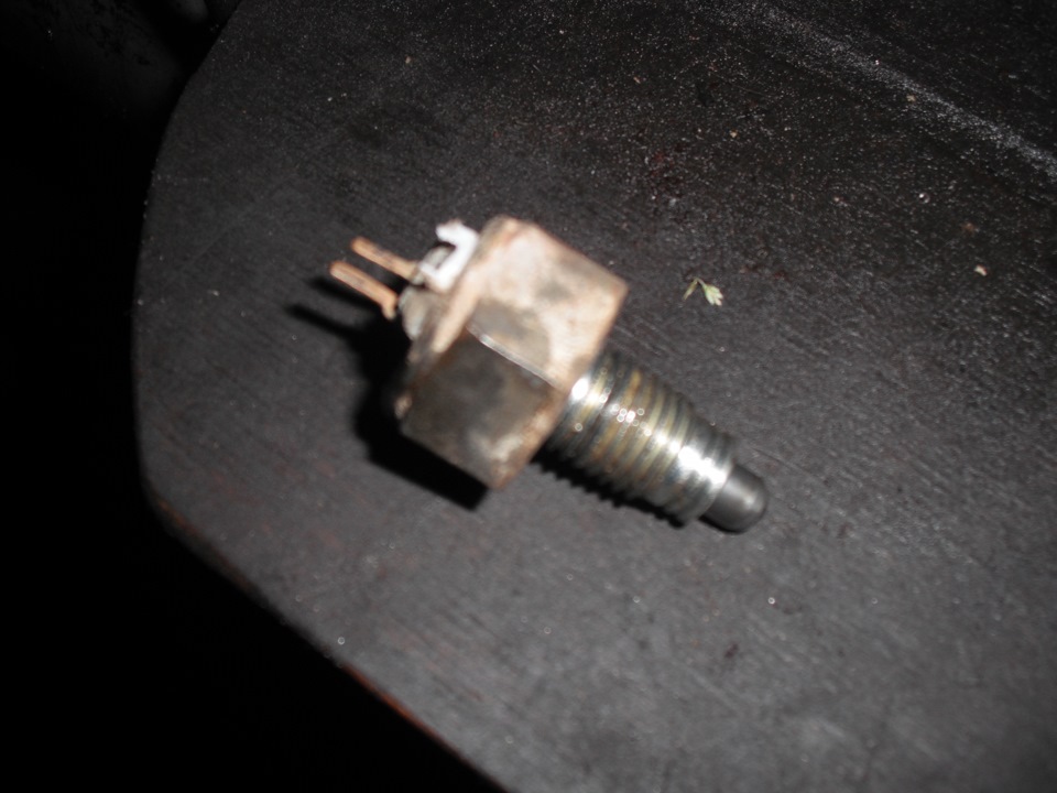 2. Датчик заднего хода шкода рапид 1. Датчик заднего хода шкода фабия 1. 2. 99450781201 vika.