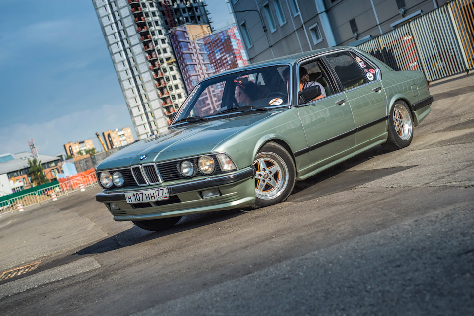 Фото в бортжурнале BMW 7 series (E23)