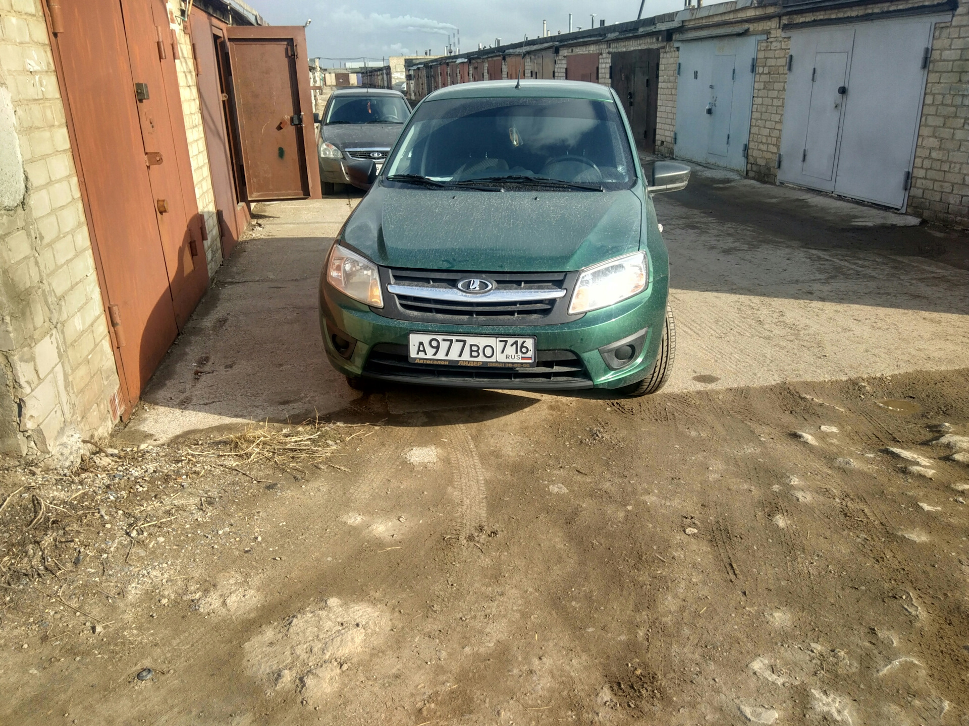 Бампер в черный — Lada Гранта (1G), 1,6 л, 2017 года | аксессуары | DRIVE2