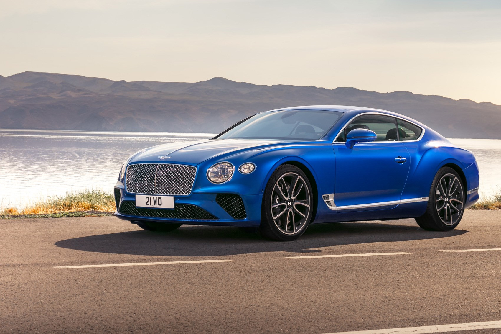 Bentley Continental gt Р¶РµР»С‚С‹Р№