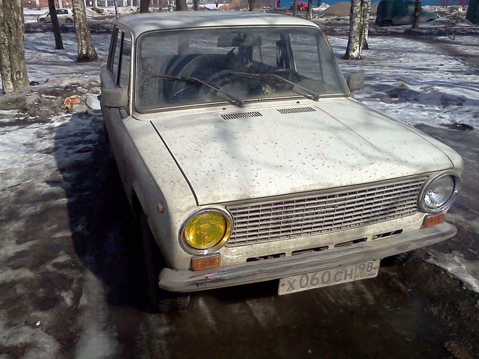 оклейка фар желтой пленкой — Lada 21013, 1,2 л, 1986 года | аксессуары ...