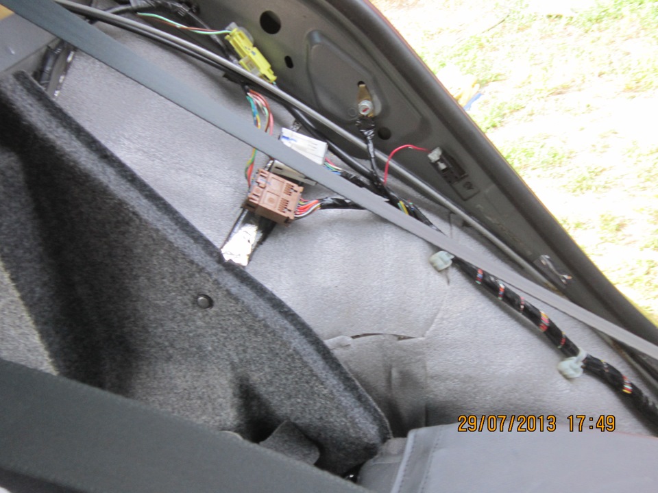 Шумоизоляция задних колесных арок изнутри опять правЕльно ...