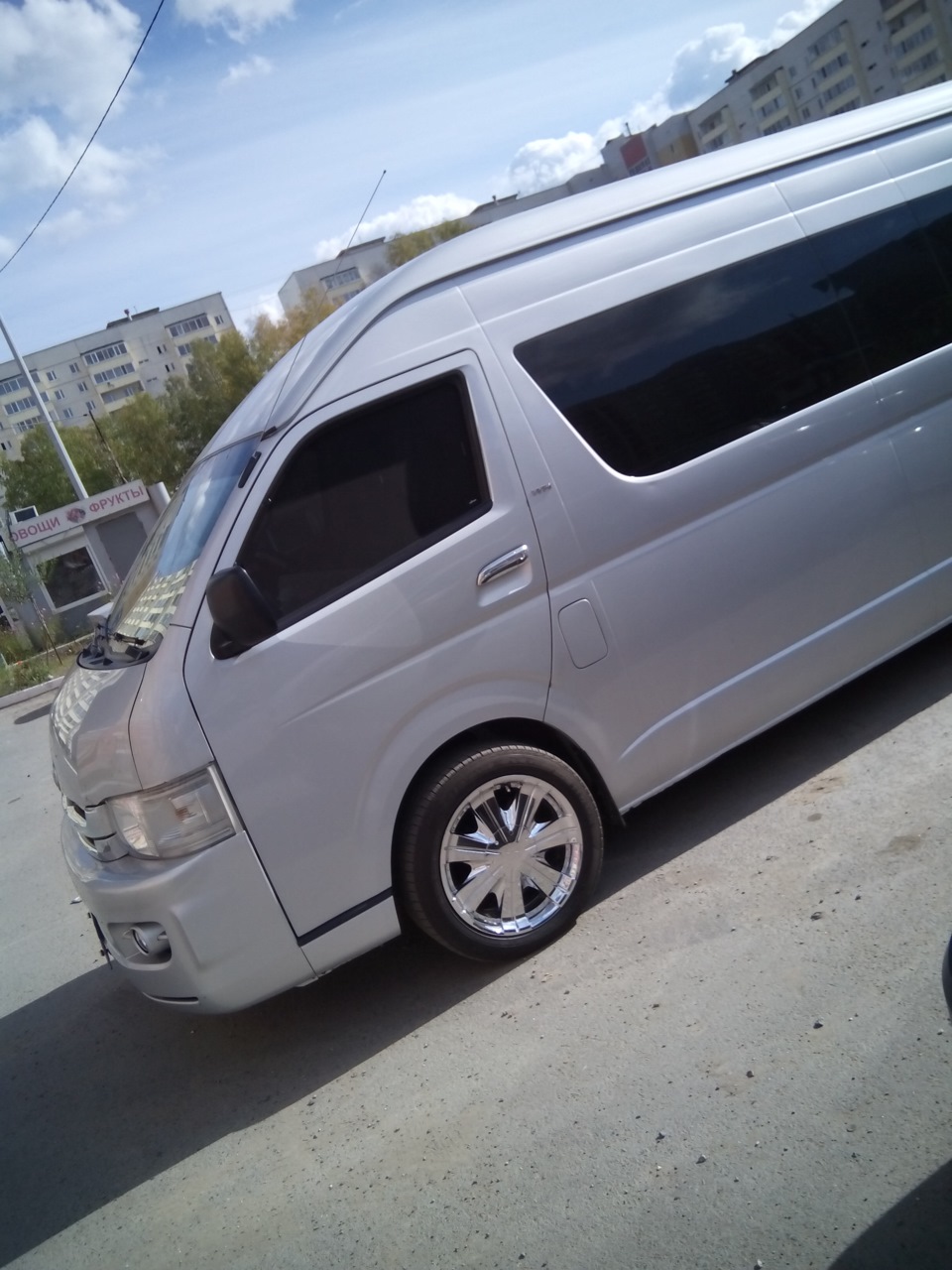 Hiace диски. Toyota Hiace h300. Toyota Hiace h200. Toyota Hiace h200 диски. Hiace 200.