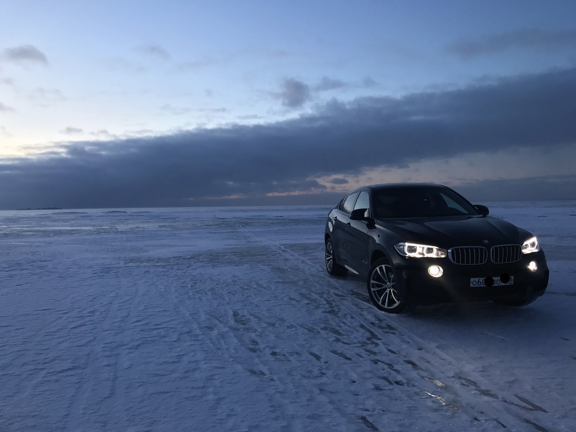 Зима.Финский залив.Зверь. — BMW X6 (F16), 3 л, 2016 года | видео | DRIVE2