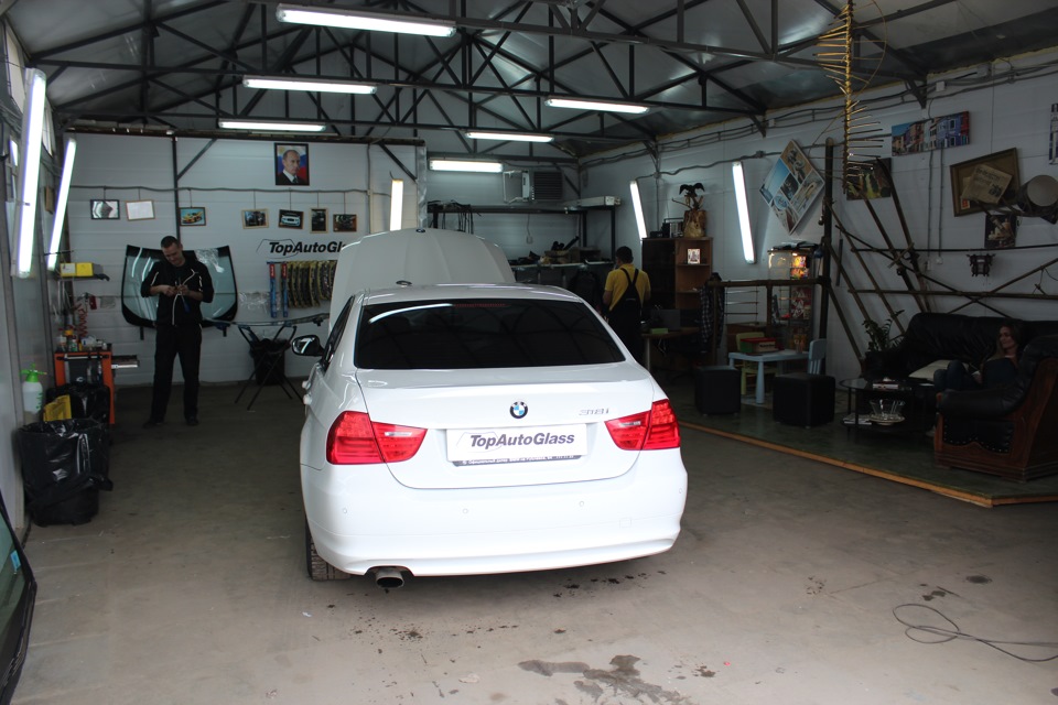 Замена лобового стекла БМВ 3 (Е90) — Автостекла TopAutoGlass на DRIVE2