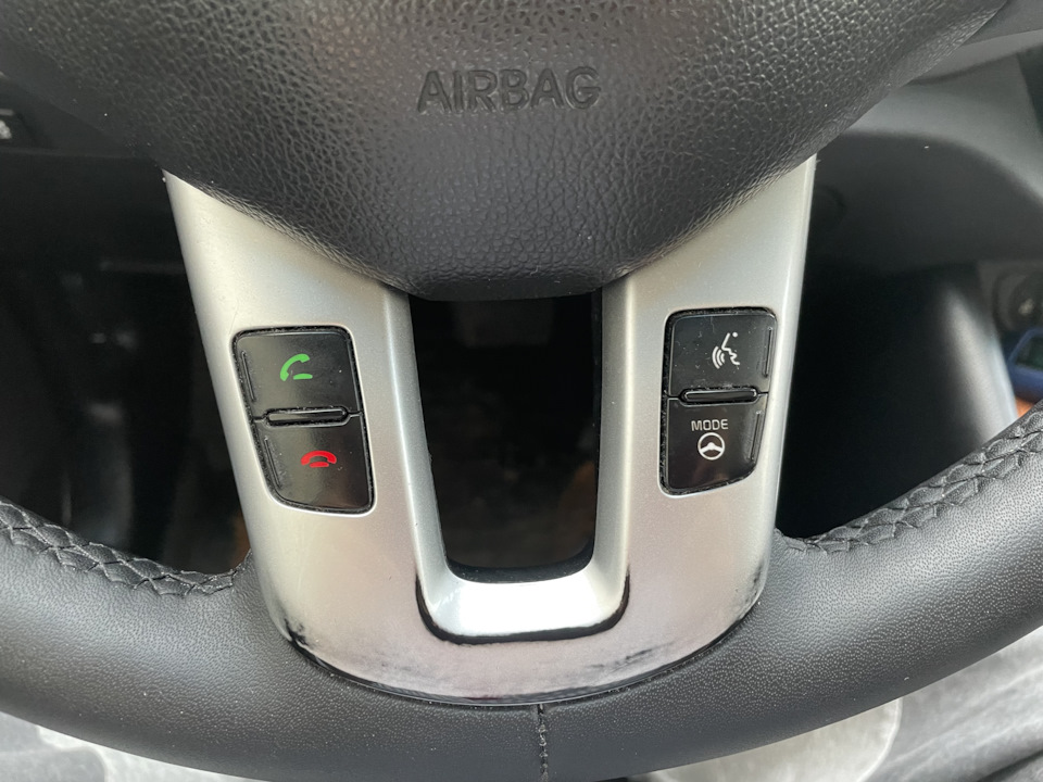Накладка на руль КИА СПОРТЕЙДЖ 3 (ресталинг) — KIA Sportage (3G), 2 л ...