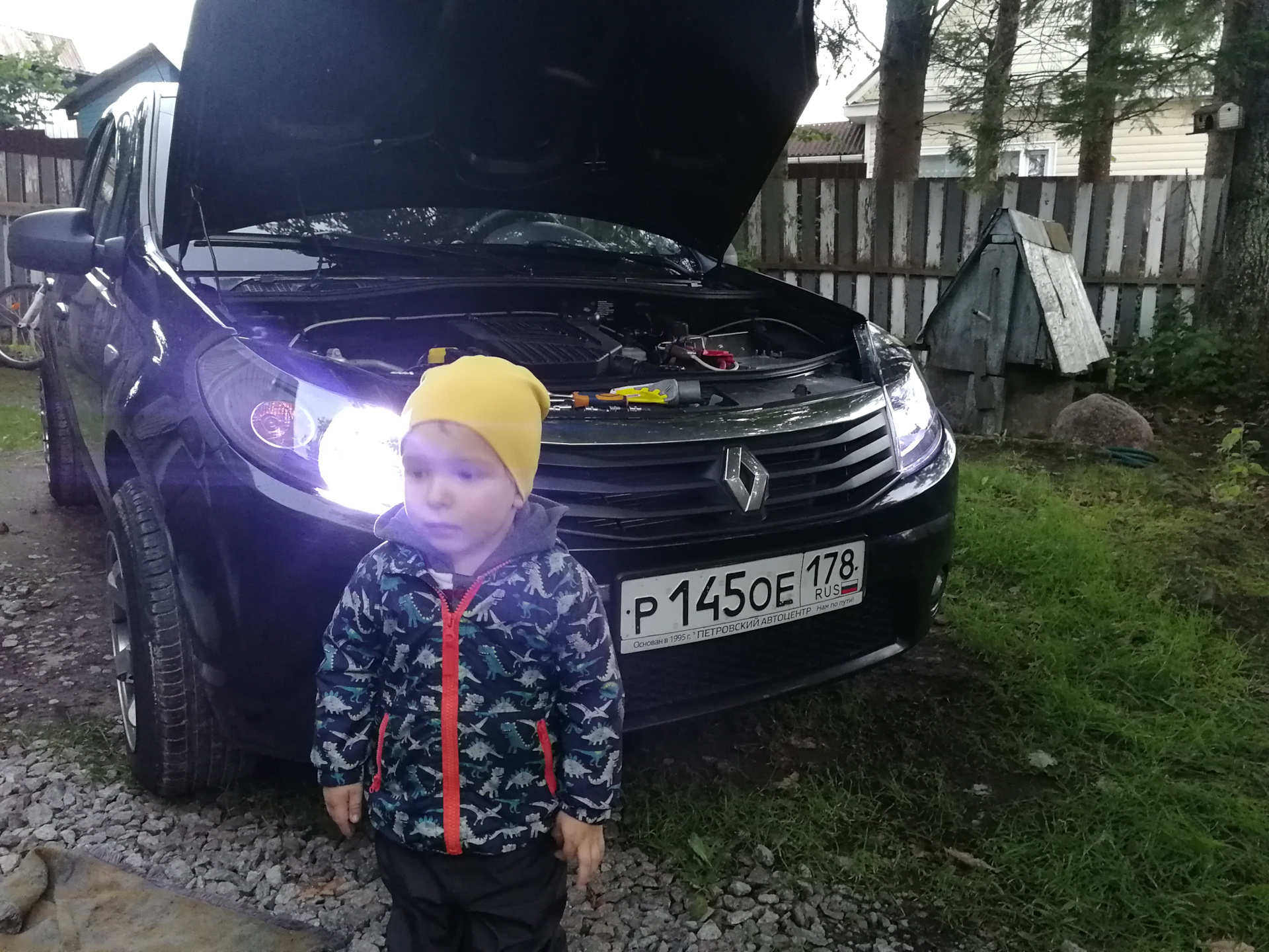 Фары от степвея — Renault Sandero 1G, 1,6 л, 2014 года | стайлинг | DRIVE2