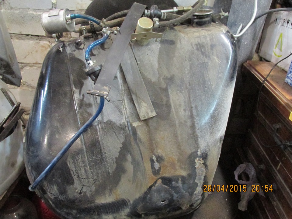 Потёк бензобак — LADA 21054, 1,6 л., 2008 года | поломка | DRIVE2