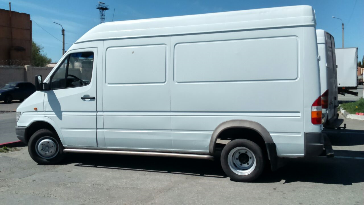 Mercedes-Benz Sprinter (1G) 2.9 дизельный 1997 | Белый 2,9 OM 602 122л.с.  на DRIVE2