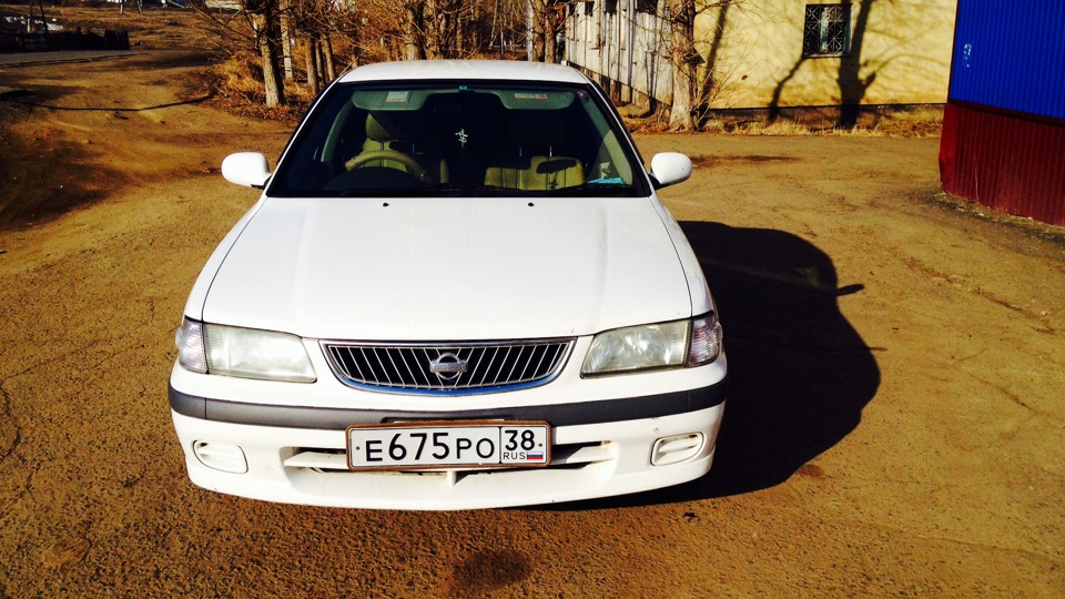 Nissan sunny b15