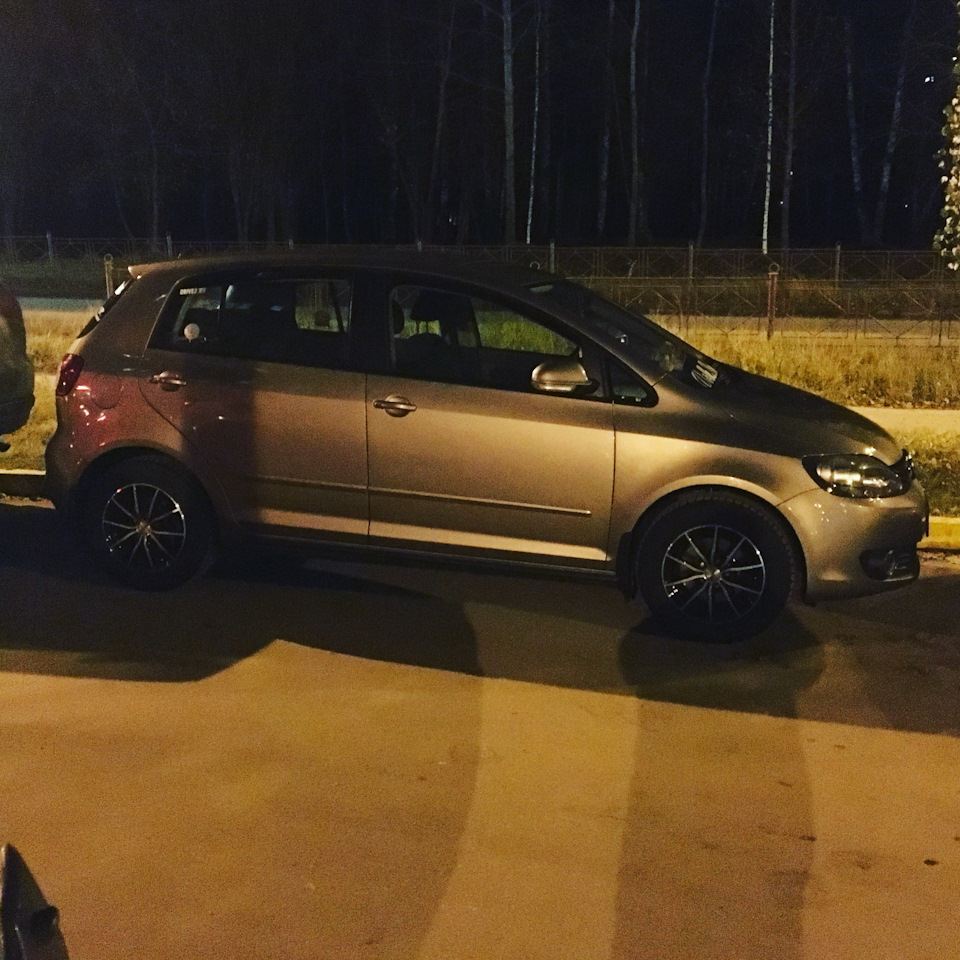 Гольфуша затычка в каждую дырку😂 — Volkswagen Golf Plus, 1,6 л, 2013 ...