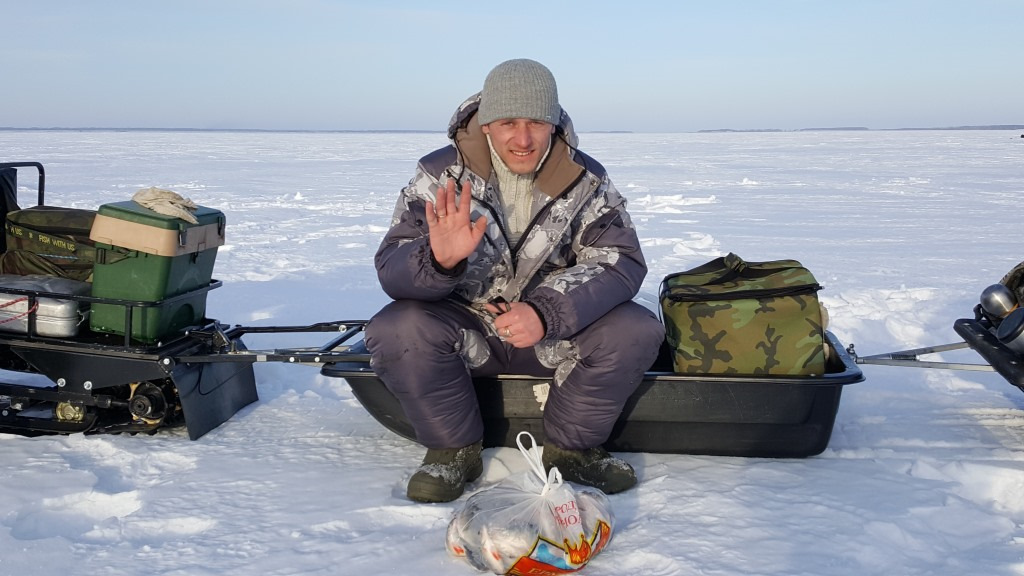 Рыбалка в омске. Озеро ИК Омская область рыбалка. Зимняя рыбалка в Омской области. Рыбалка на ике Омская область. Омский охотник.