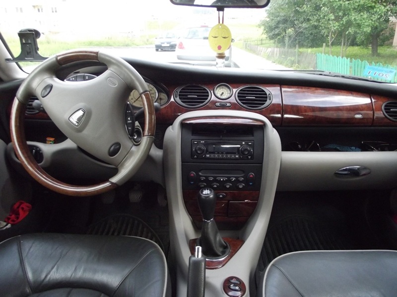 Ровер 75 салон. Rover 75 2004 салон. Ровер 75 2004 года. Ровер салон 2000.