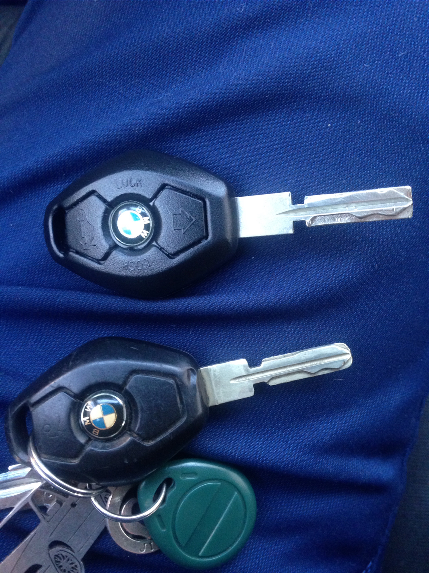 Ремонт ключ качественный ремонт ключ. Ключ зажигания BMW e39. DAF CF 2014 ключ зажигания. Ключ зажигания Куга м5. Ключ зажигания от BMW k1600.
