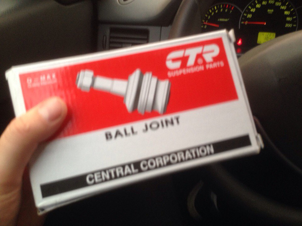 Замена шаровой опоры — Toyota Mark II (90), 2,5 л, 1993 года | своими ...