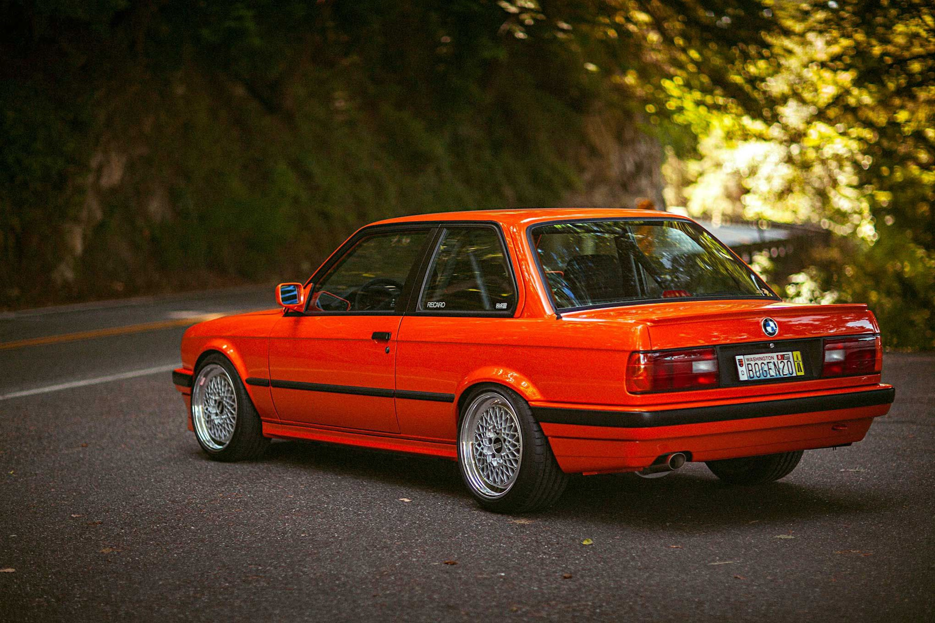 BMW e30 m3 Рё РґРµРІСѓС€РєРё