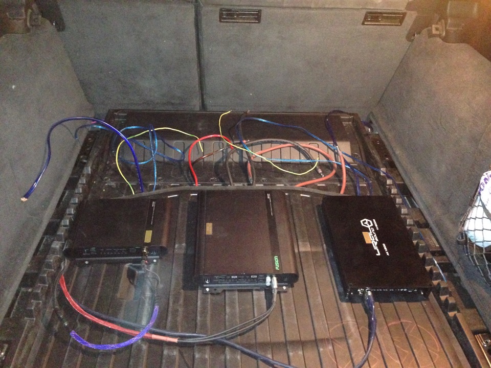 Усилители и Саб — Audi A6 Allroad quattro (C6), 3,2 л., 2008 года ...