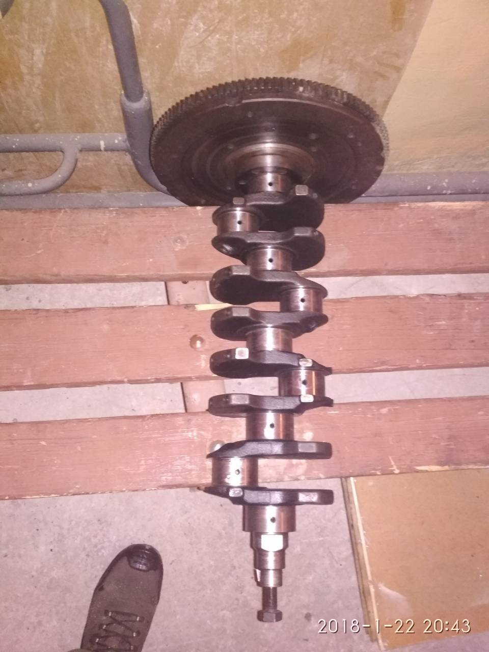 Коленвал таврия 1. Вкладыши грм. 2 рамер. Коленвал двигателя заз 968. Луаз сборка двигателя.