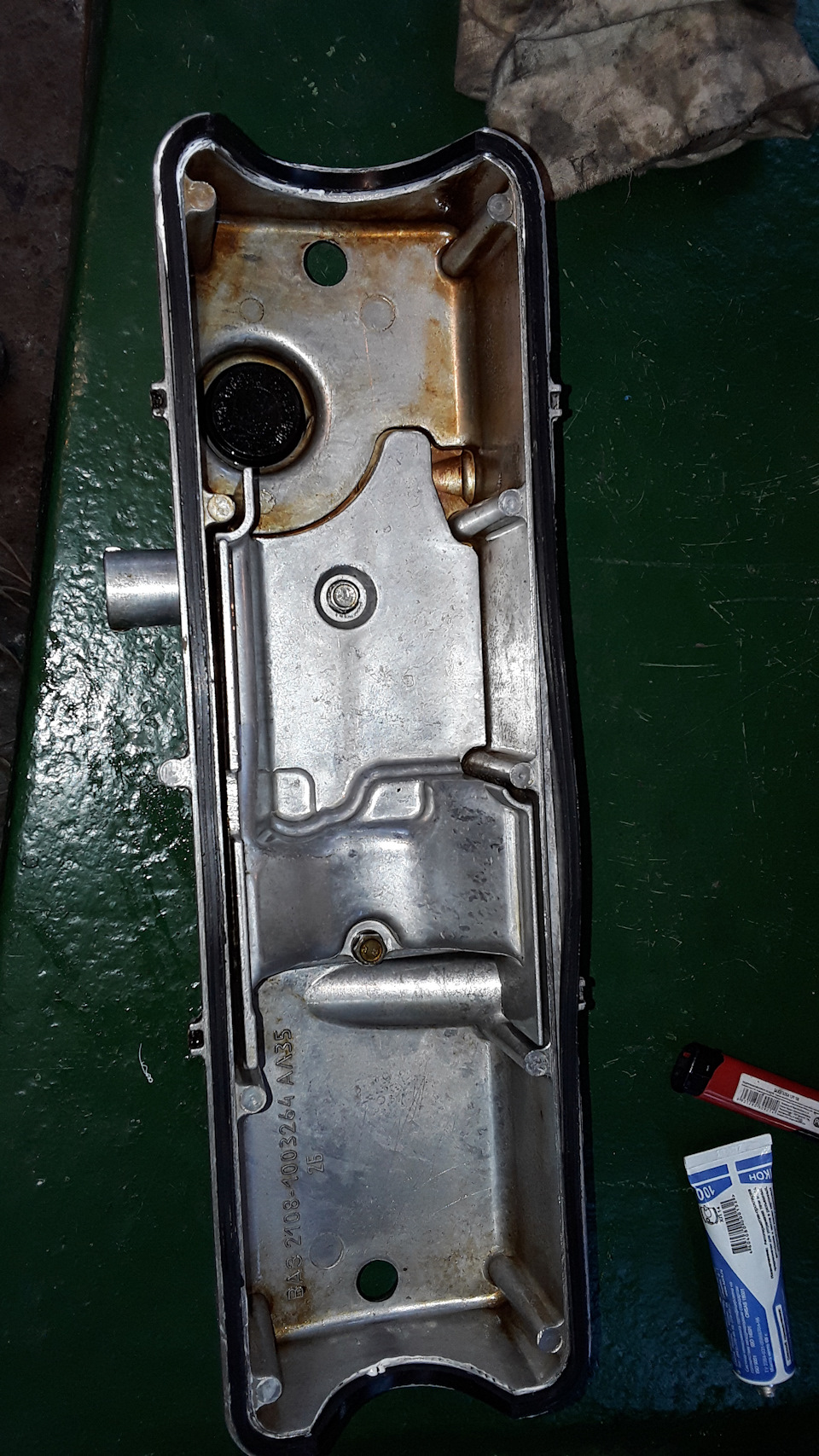 56 замена прокладки под клапанной крышкой и Масла — LADA 2114, 1,6 л ...