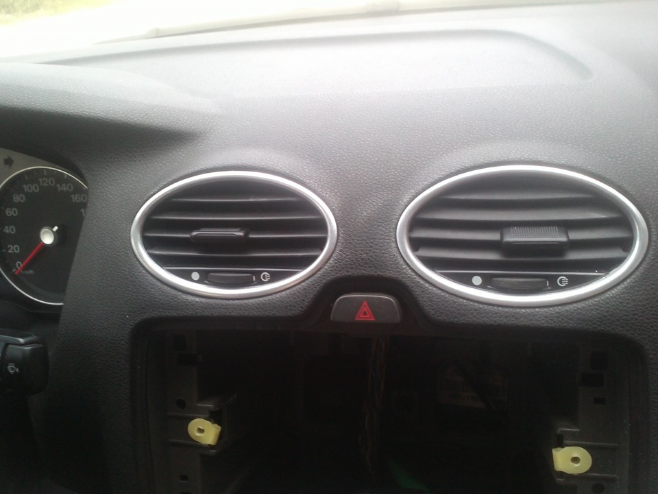 Опробовал хром в балонах — Ford Focus Hatchback II, 1,6 л, 2006 года ...