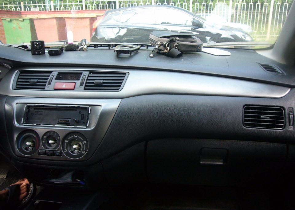 Обтяжка салона кожей — Mitsubishi Lancer IX, 1,6 л, 2007 года | тюнинг ...