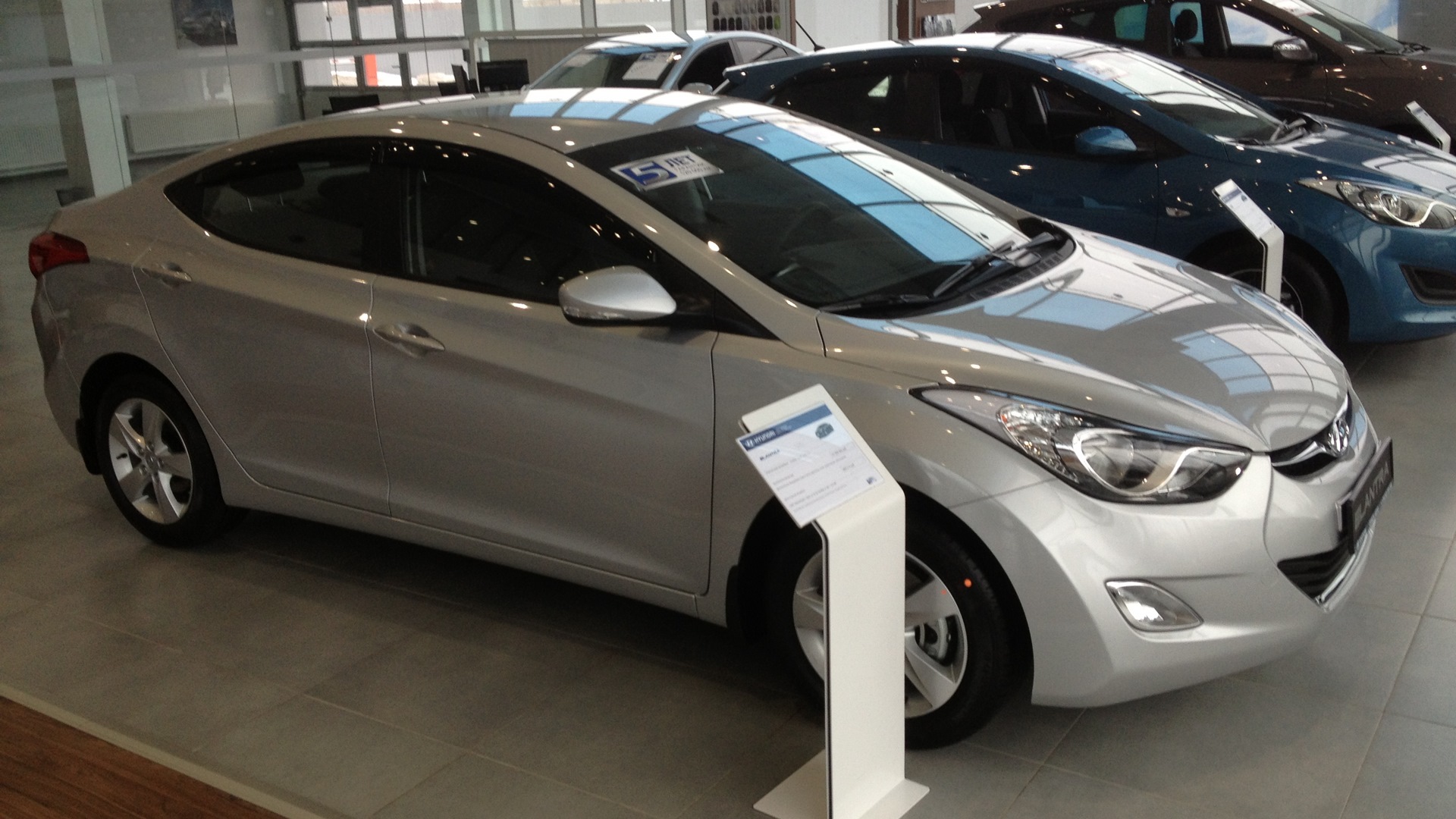 Hyundai Elantra (5G) 1.6 бензиновый 2012 | #Egobanker 1.6AT Comfort на  DRIVE2