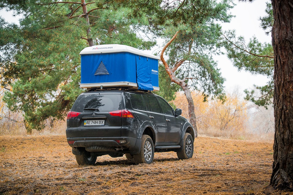 Палатка маджолина на крышу автомобиля. Смотреть фото Палатка маджолина на крышу автомобиля. Смотреть картинку Палатка маджолина на крышу автомобиля. Картинка про Палатка маджолина на крышу автомобиля. Фото Палатка маджолина на крышу автомобиля