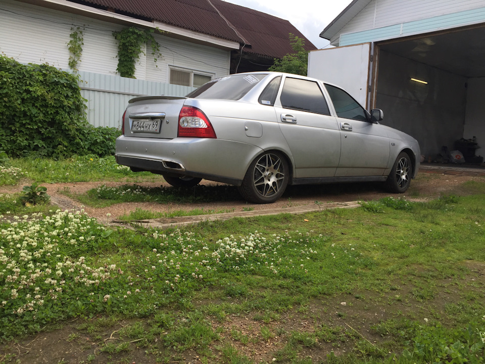 Снежка на посадке! — Lada Приора седан, 1,6 л, 2008 года | просто так ...