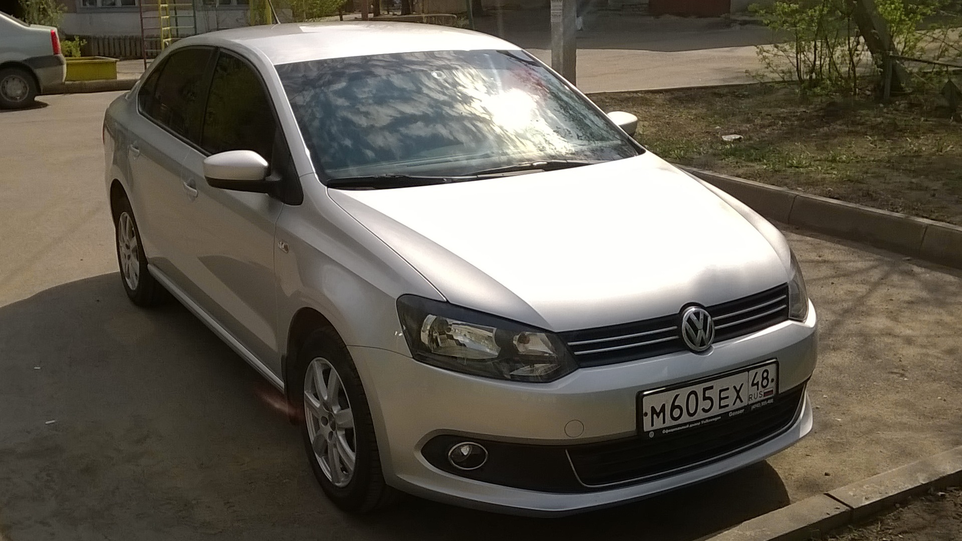 Volkswagen Polo Sedan 1.6 бензиновый 2013 | Немецкий Poloкровка на DRIVE2