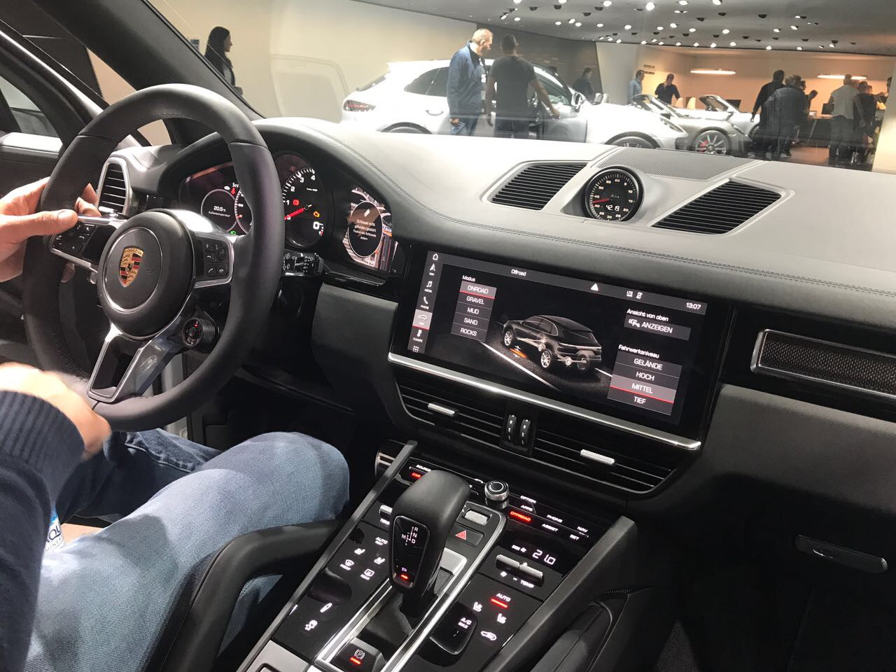 Porsche Cayenne 2018 панель Медиа