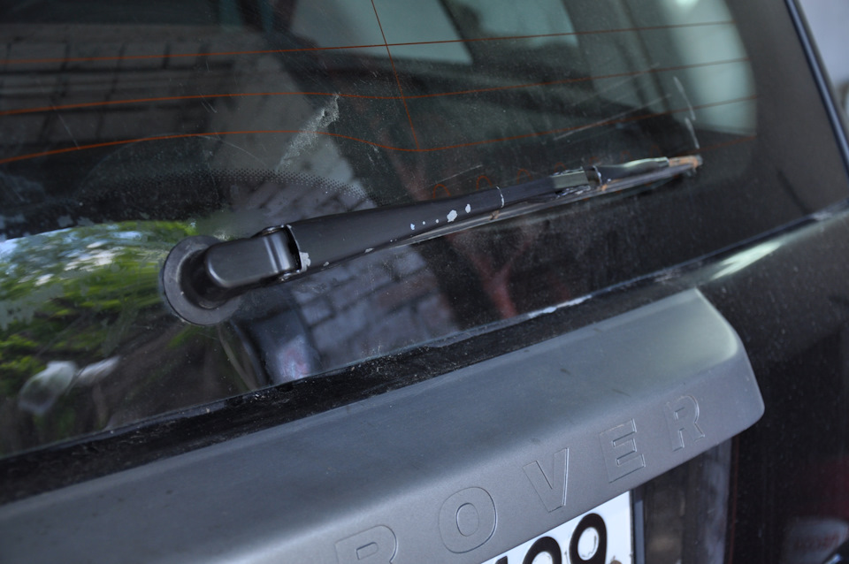 размер щеток фрилендер 2. щетки стеклоочистителя фрилендер 2. щетка заднего стекла ленд ровер. задний рычаг стеклоочистителя на фрилендер 2 задний. размер щеток фрилендер 2.