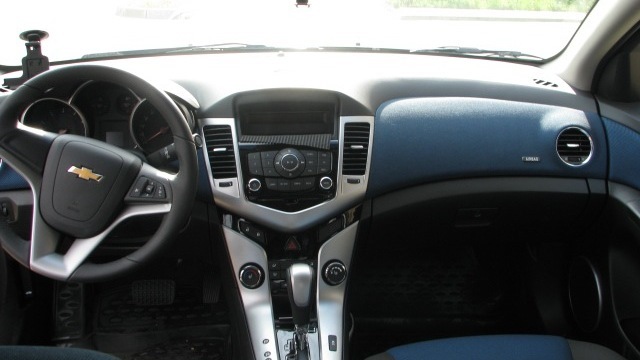 Панель шевроле круз обозначение. Панель приборов chevrolet cruze ltz. Штекер панели приборов шевроле круз 1,6. Панель шевроле круз 2012. Панель приборов chevrolet cruze ltz.